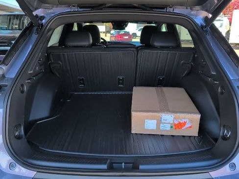 New 2026 Chevrolet Equinox EV LT image 10