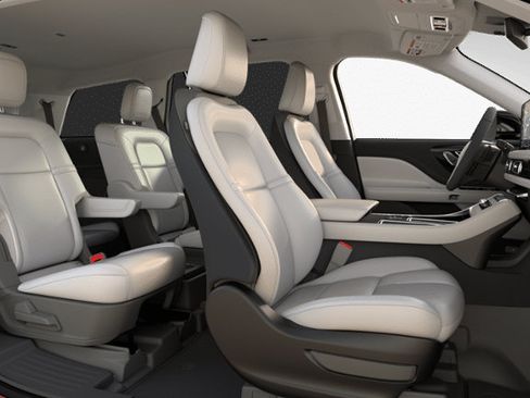 New 2026 Lincoln Aviator 2WD image 31