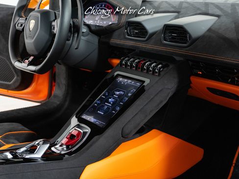 Used 2023 Lamborghini Huracan Tecnica image 44