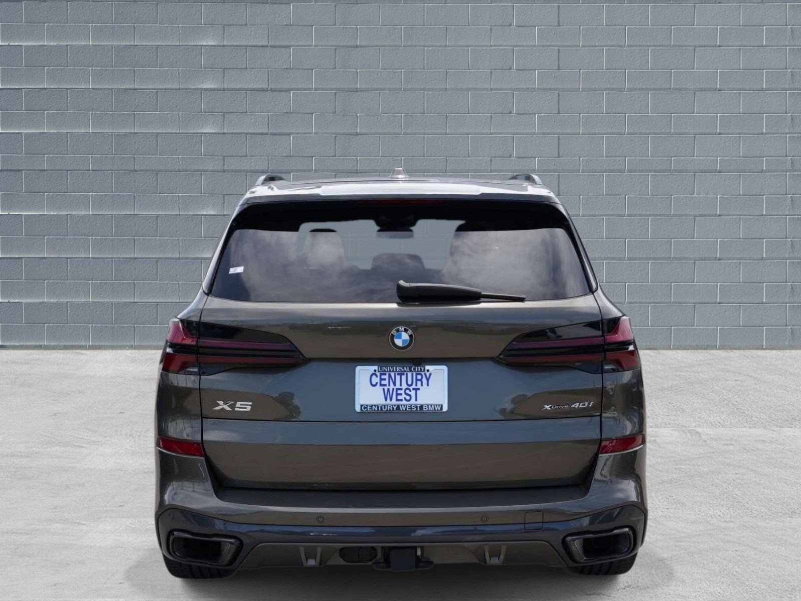 Used 2026 BMW X5 xDrive40i w/ M Sport Package AWD/4WD image 4