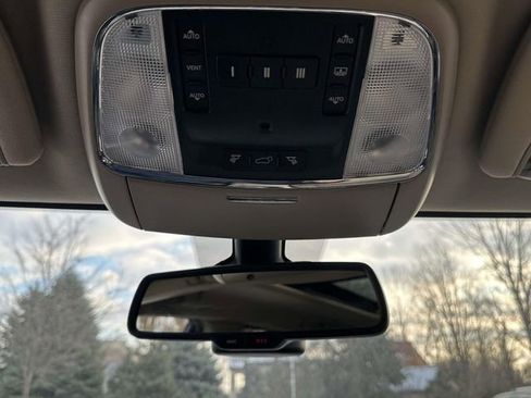 Used 2015 Jeep Grand Cherokee Overland image 40