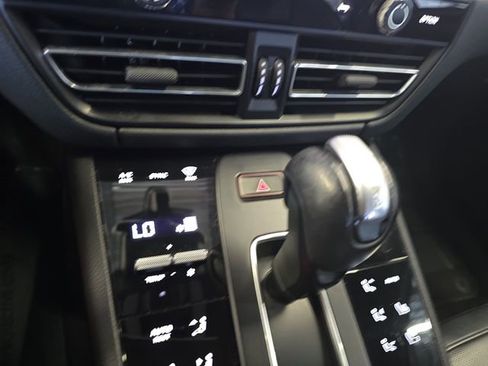 Used 2023 Porsche Macan Turbo AWD/4WD image 27
