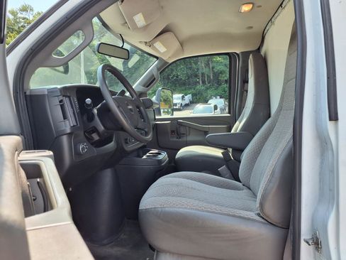 Used 2019 GMC Savana 3500 w/ Power Convenience Package RWD image 21