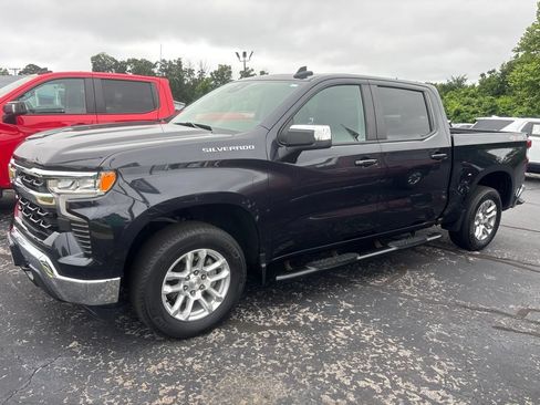 Used 2023 Chevrolet Silverado 1500 LT AWD/4WD image 1