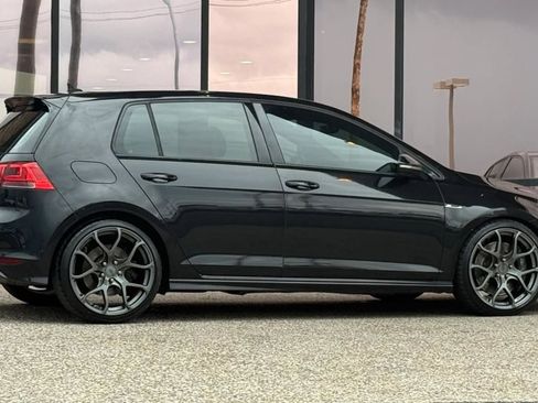 Used 2017 Volkswagen Golf R 4-Door AWD/4WD image 13