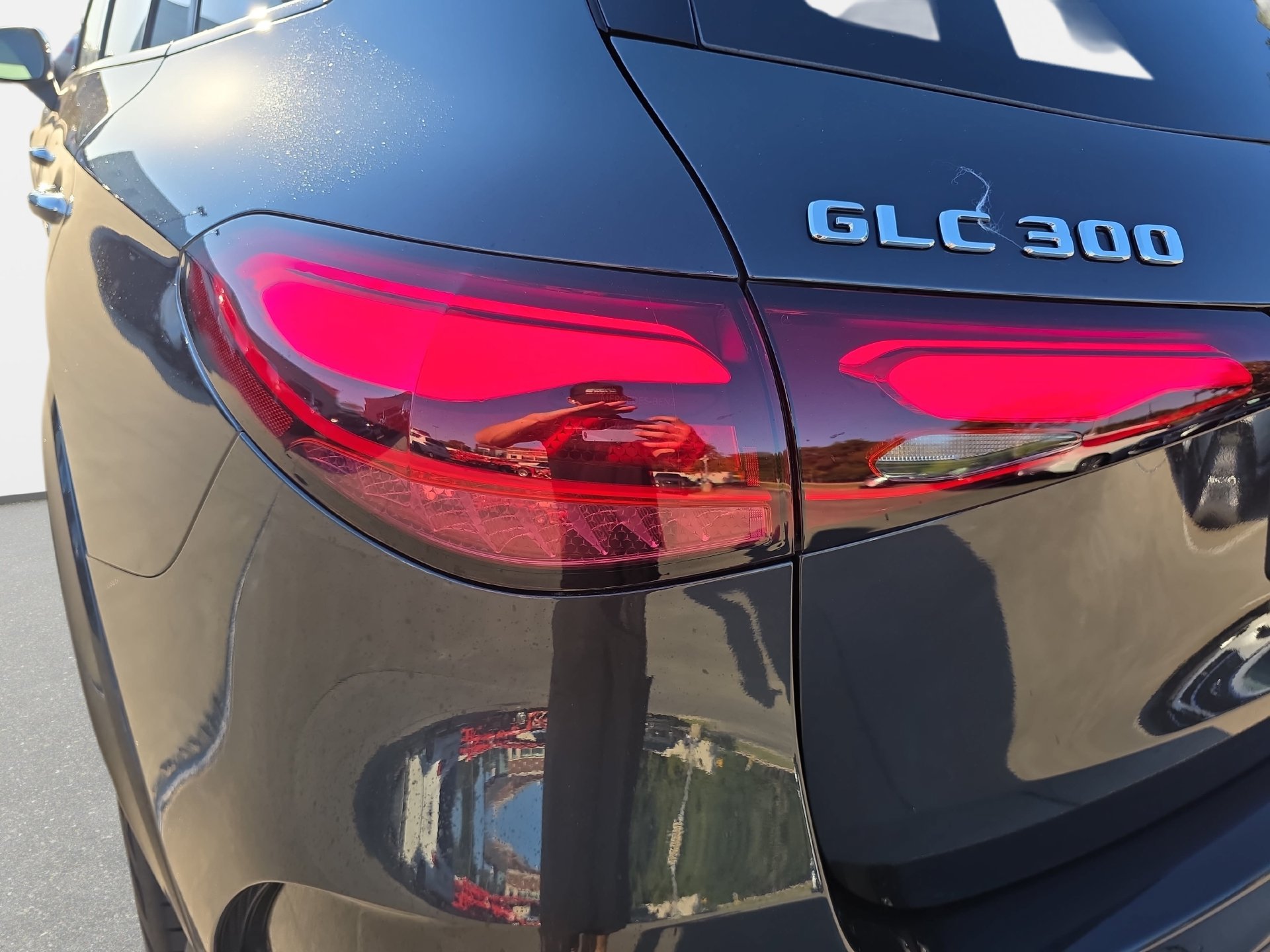 Used 2026 Mercedes-Benz GLC 300 4MATIC image 32