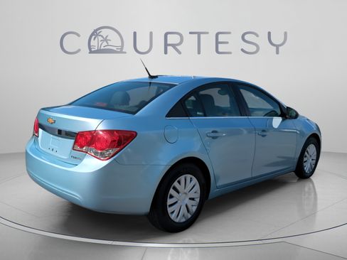 Used 2011 Chevrolet Cruze LS w/ Connectivity Package FWD image 7