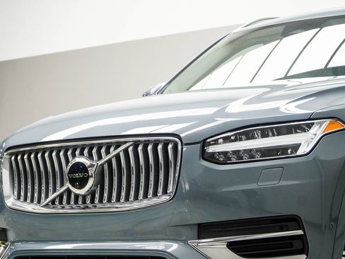 Used 2023 Volvo XC90 B6 Plus w/ Protection Package Premier image 2