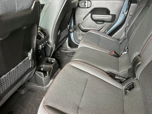 Used 2024 Jeep Gladiator Rubicon image 4