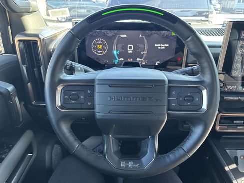 Used 2025 GMC Hummer EV 2X image 17