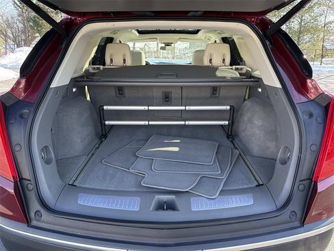 Used 2017 Cadillac XT5 Premium Luxury w/ Driver Assist Package image 14