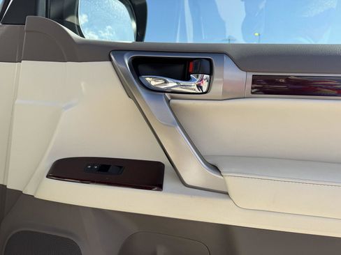 Used 2019 Lexus GX 460 Premium image 28