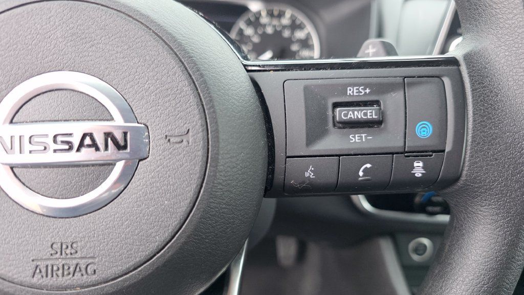 Used 2021 Nissan Rogue SV AWD/4WD image 15