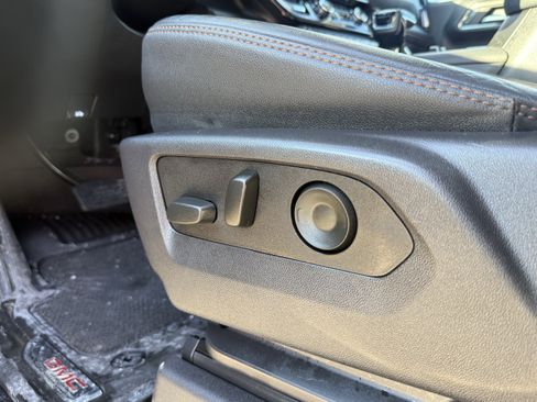 Used 2024 GMC Sierra 1500 AT4 w/ AT4 Premium Package image 27