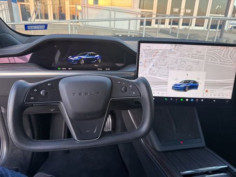 Used 2023 Tesla Model S Standard Range image 11