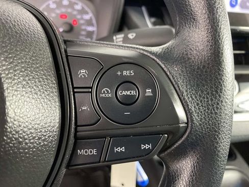 Used 2025 Toyota Corolla LE image 16