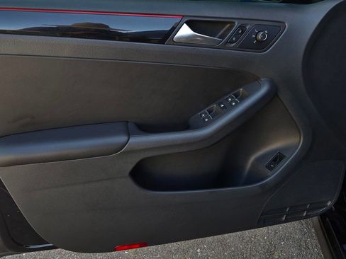 Used 2015 Volkswagen Jetta GLI SE FWD image 11