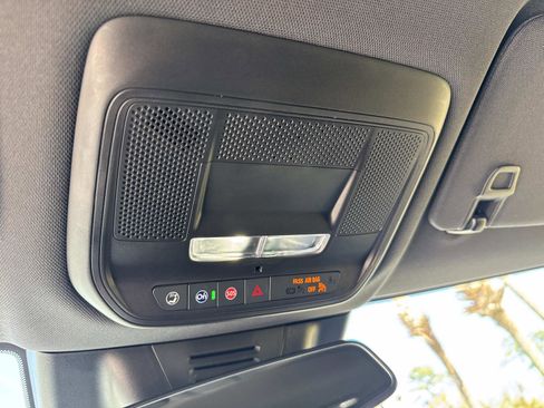 Used 2024 Chevrolet Equinox EV RS image 33