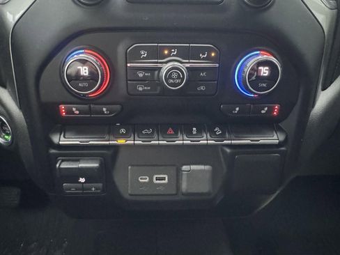 Used 2021 Chevrolet Silverado 1500 LT image 23