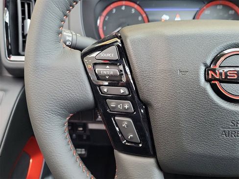 New 2025 Nissan Frontier PRO-4X w/ Pro Premium Package image 6