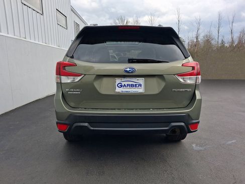 Used 2019 Subaru Forester Premium w/ All-Weather Package AWD/4WD image 11