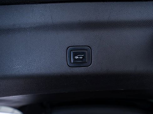 Used 2021 Cadillac Escalade Premium Luxury w/ Driver Assist Tech Package image 60