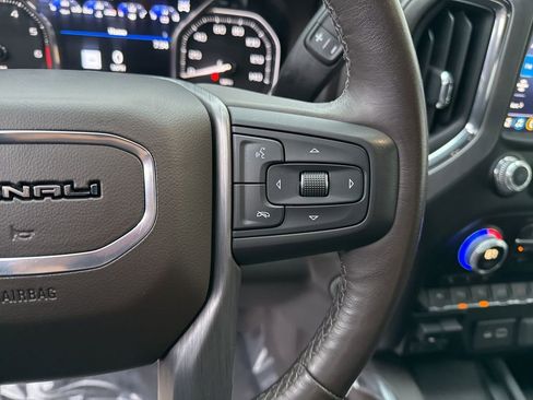 Used 2020 GMC Sierra 1500 Denali w/ Denali Premium Package AWD/4WD image 17