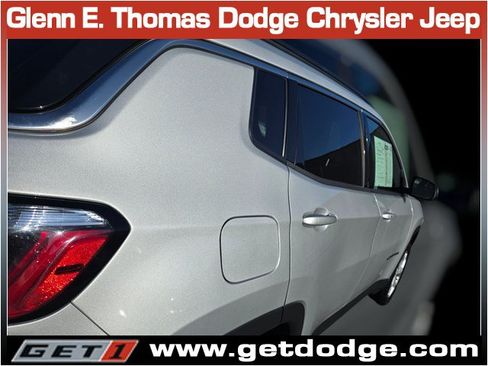 Certified 2024 Jeep Compass Latitude AWD/4WD image 12