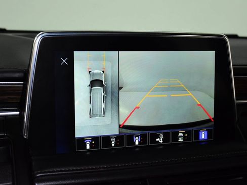 Used 2023 Chevrolet Tahoe High Country w/ Premium Package 2 image 19