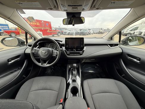 Used 2020 Toyota Corolla LE image 24