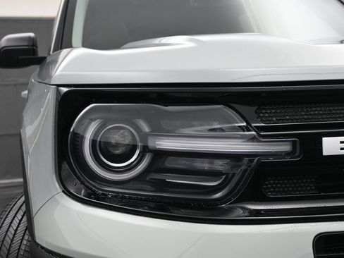 Used 2022 Ford Bronco Sport Outer Banks w/ Tech Package AWD/4WD image 4