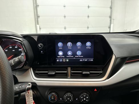 Used 2024 Chevrolet Trax RS w/ Driver Confidence Package FWD image 25