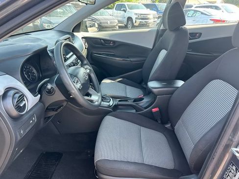 Used 2021 Hyundai Kona SE FWD image 22