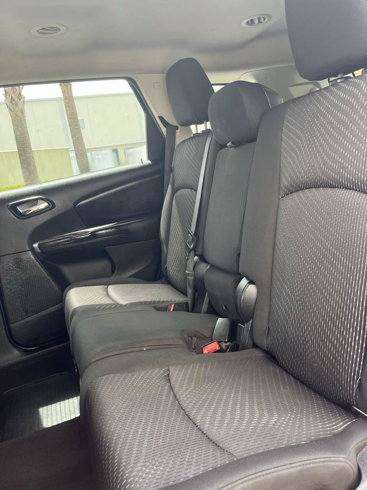 Used 2016 Dodge Journey SE w/ Flexible Seating Group FWD image 10