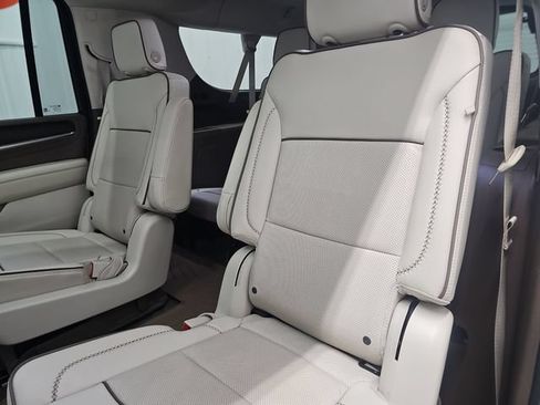 Used 2023 GMC Yukon XL Denali AWD/4WD image 37