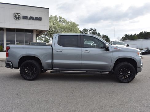 Used 2024 Chevrolet Silverado 1500 RST image 10