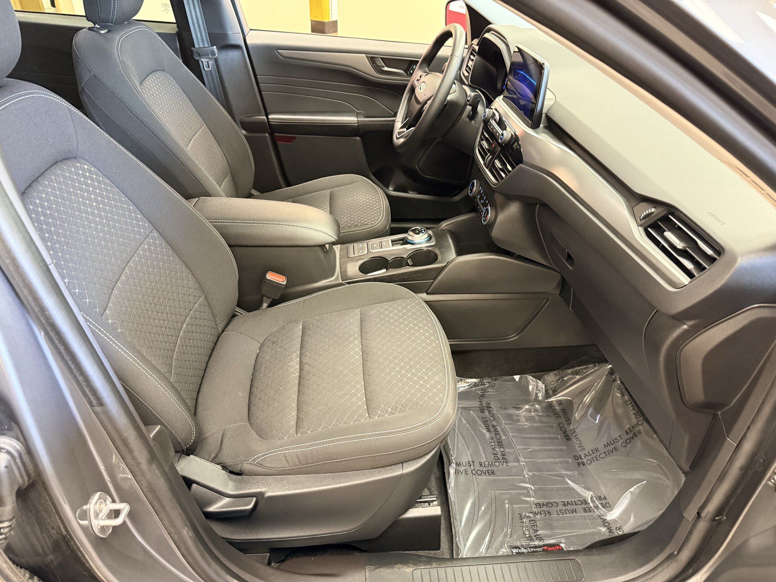 Used 2024 Ford Escape Active AWD/4WD image 25