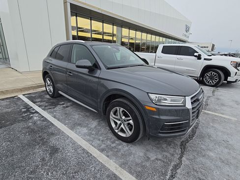 Used 2018 Audi Q5 2.0T Premium w/ Convenience Package image 2