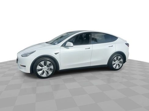Used 2020 Tesla Model Y Long Range image 4