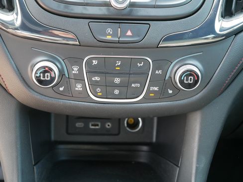 Used 2024 Chevrolet Equinox RS w/ RS Leather Package AWD/4WD image 23