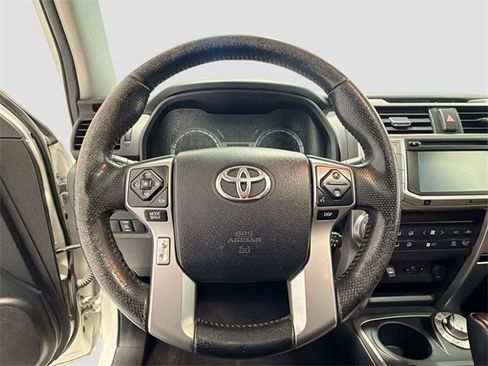 Used 2014 Toyota 4Runner Limited image 9