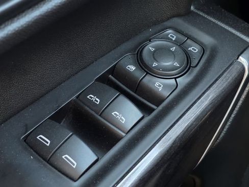 Used 2020 Chevrolet Silverado 1500 LTZ w/ LTZ Texas Edition image 25