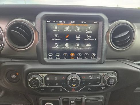 Used 2023 Jeep Gladiator Sport AWD/4WD image 8