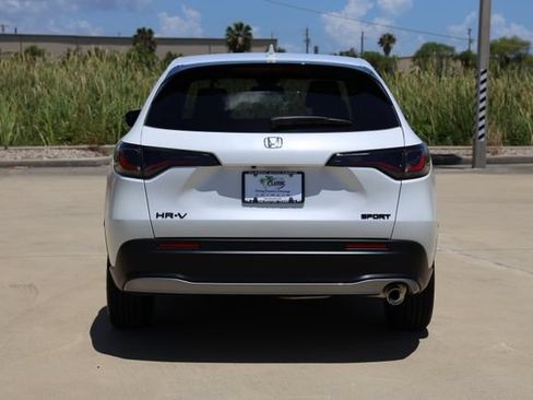 New 2027 Honda HR-V Sport image 7
