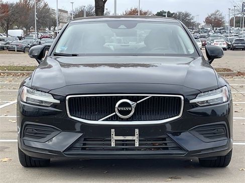 Used 2020 Volvo S60 T5 Momentum image 7