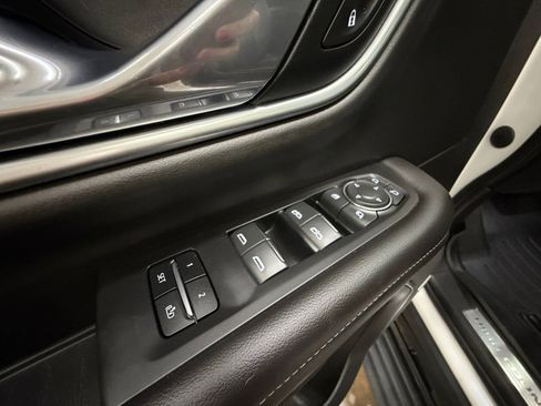 Used 2021 Chevrolet Tahoe High Country w/ Premium Package image 29