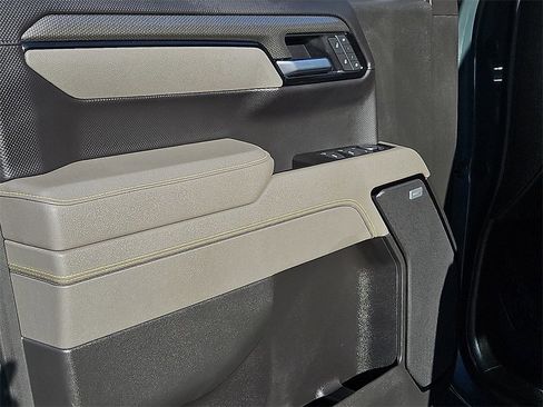 Used 2025 Chevrolet Silverado 1500 ZR2 w/ Technology Package image 22