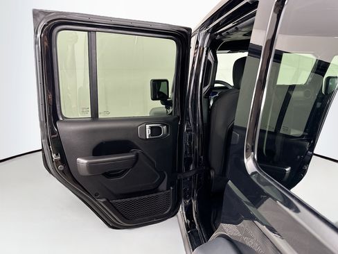 Used 2023 Jeep Wrangler Unlimited w/ Sun & Screen Package AWD/4WD image 25