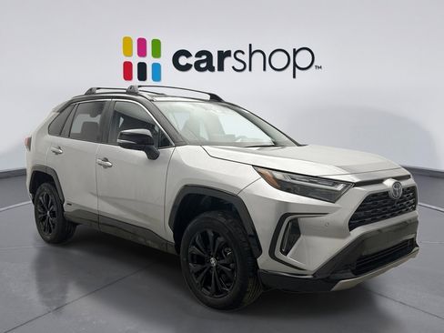 Used 2024 Toyota RAV4 XSE AWD/4WD image 5