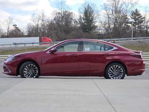 New 2025 Lexus ES 350 Ultra Luxury image 26